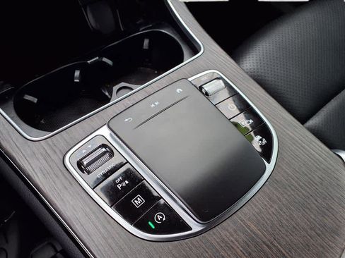 Used 2022 Mercedes-Benz GLC 300 4MATIC image 18