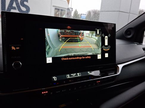 New 2025 Toyota Sienna Limited image 13