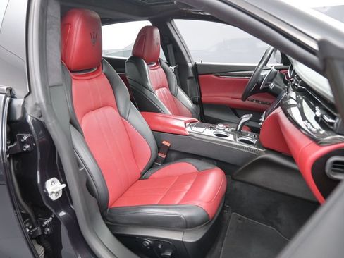 Used 2020 Maserati Quattroporte S GranSport Q4 AWD/4WD image 32
