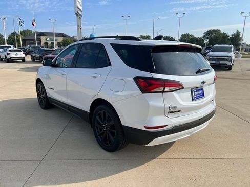 Certified 2022 Chevrolet Equinox RS w/ RS Leather Package AWD/4WD image 3