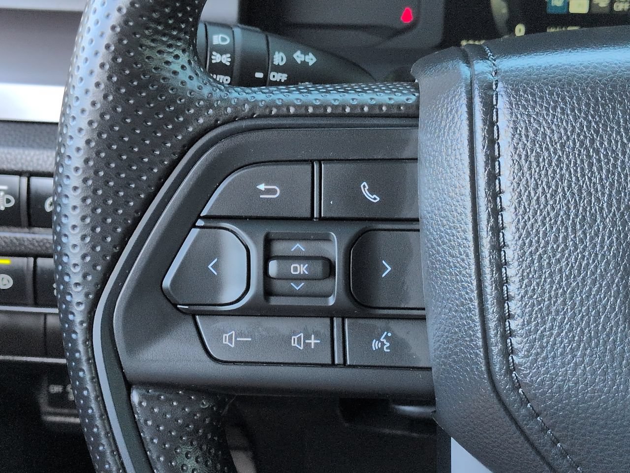 Used 2026 Toyota Tacoma SR5 AWD/4WD image 23