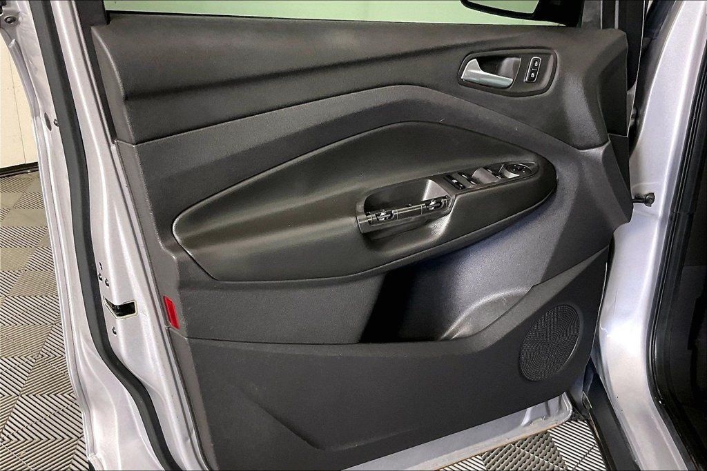 Used 2013 Ford Escape SE FWD image 19