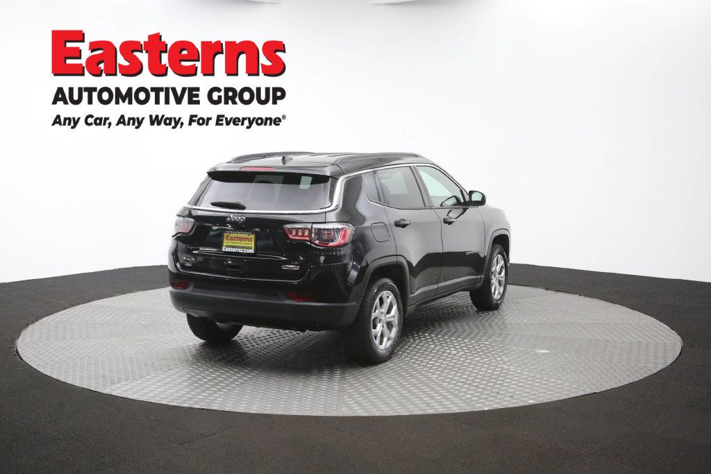 Used 2024 Jeep Compass Latitude AWD/4WD image 41