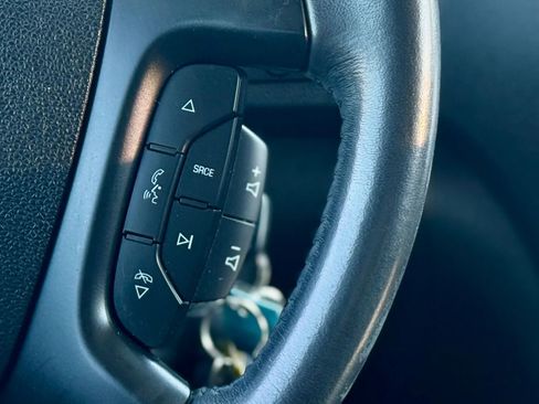 Used 2012 GMC Acadia Denali image 19
