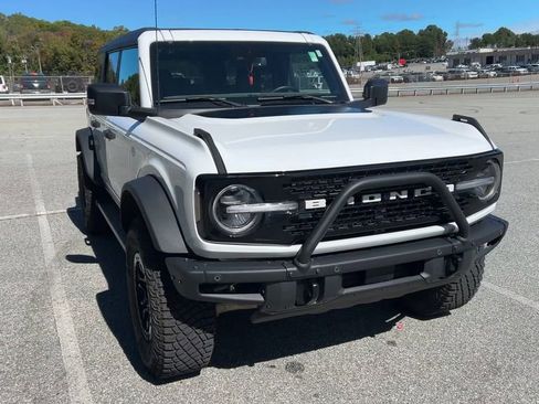 Used 2024 Ford Bronco Wildtrak image 19