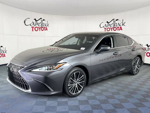 Used 2025 Lexus ES 300h w/ Premium Package FWD image 2