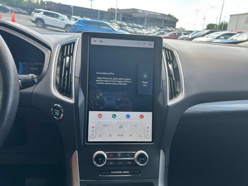 Used 2024 Ford Edge SEL AWD/4WD image 16