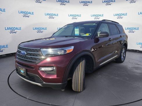Used 2022 Ford Explorer XLT w/ Equipment Group 202A RWD image 11