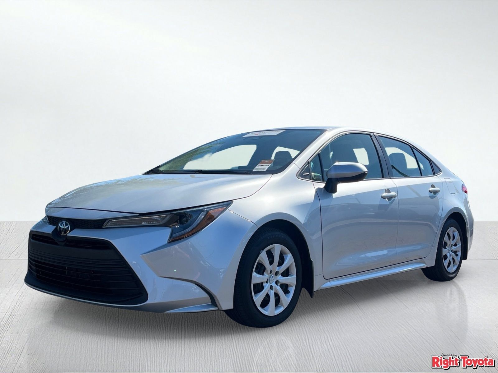 Certified 2025 Toyota Corolla LE FWD image 2