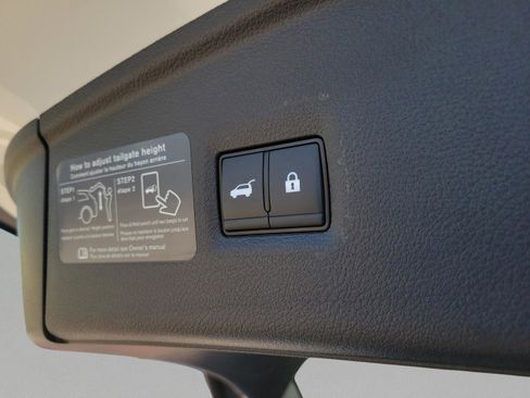 Certified 2025 INFINITI QX55 Essential image 31