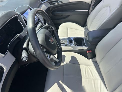 Used 2016 Cadillac SRX FWD image 14