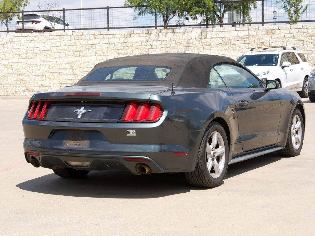 Used 2015 Ford Mustang Convertible RWD image 7