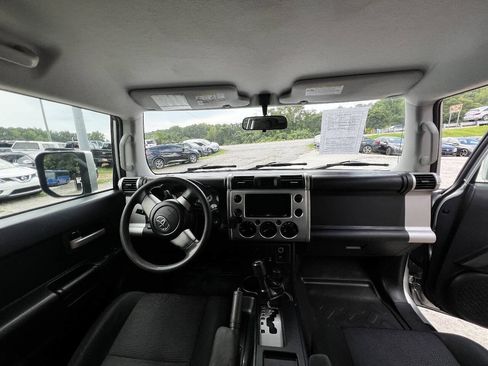 Used 2007 Toyota FJ Cruiser 4WD image 13