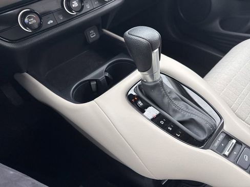 Used 2023 Honda HR-V LX image 29