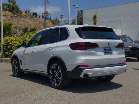 New 2026 BMW X5 xDrive50e w/ Climate Comfort Package AWD/4WD image 17