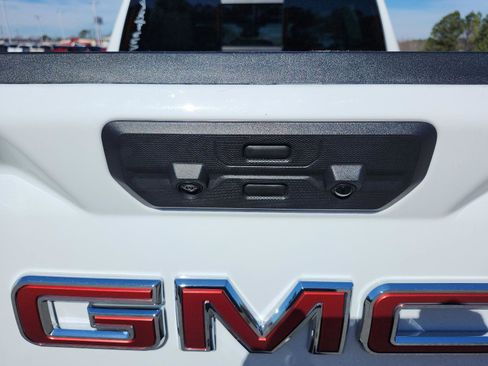 Certified 2025 GMC Sierra 1500 AT4 w/ AT4 Premium Package image 12