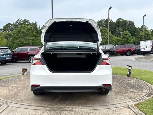 Used 2021 Toyota Camry LE w/ Cold Weather Package FWD image 29