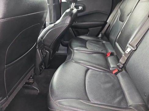 Used 2021 Jeep Compass Latitude FWD image 10