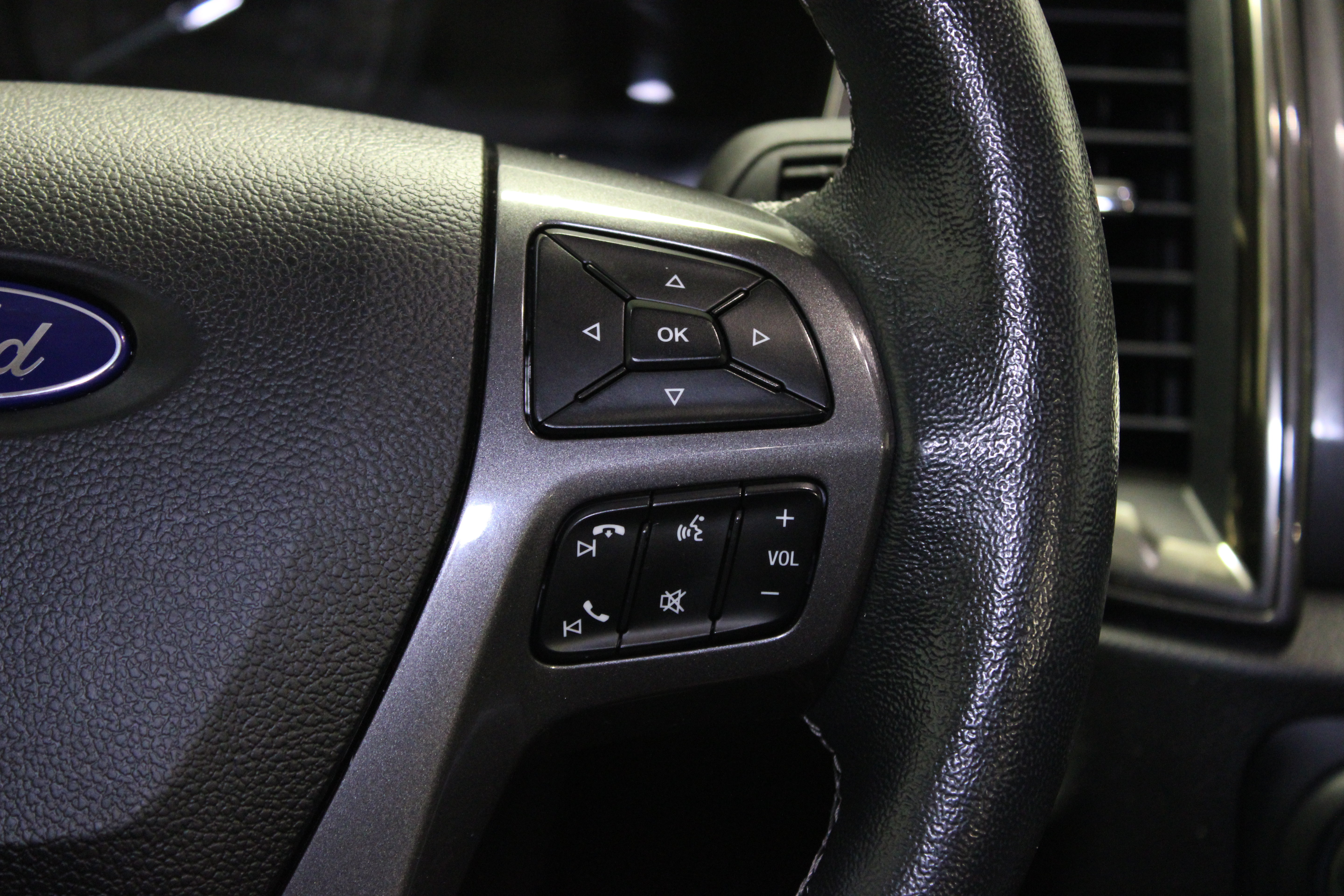 Used 2019 Ford Ranger Lariat w/ FX4 Off-Road Package AWD/4WD image 25
