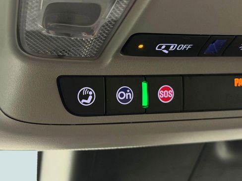 Used 2024 Chevrolet Malibu LT FWD image 29