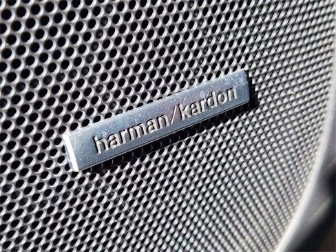 Certified 2022 Subaru Ascent Limited w/ Technology Package image 24