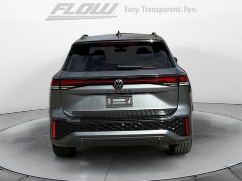 New 2026 Volkswagen Tiguan SE R-Line image 6