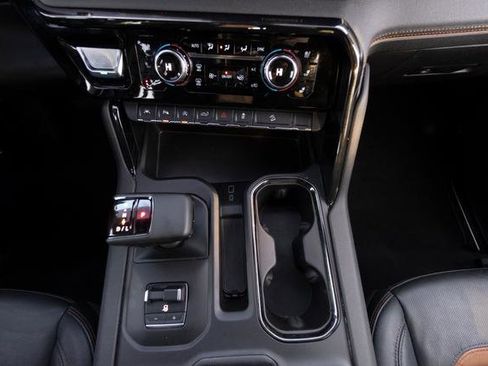 Used 2024 GMC Sierra 1500 AT4 w/ Technology Package image 26