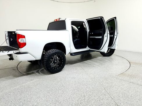 Used 2021 Toyota Tundra Platinum image 7