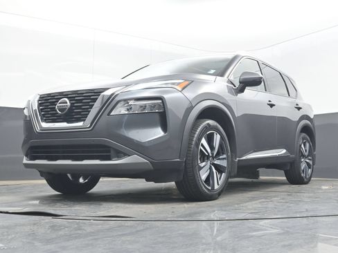 Used 2021 Nissan Rogue SL w/ Premium Package FWD image 23