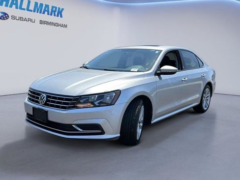 Used 2019 Volkswagen Passat 2.0T Wolfsburg w/ Wheels & Sunroof Package FWD image 5