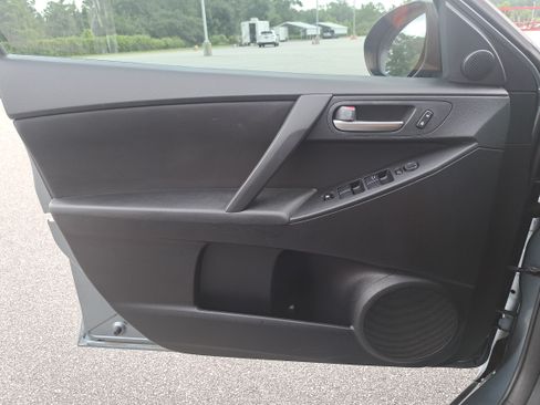 Used 2013 MAZDA MAZDA3 i Touring FWD image 25