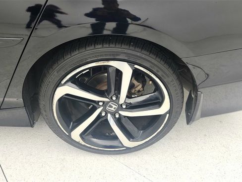 Used 2018 Honda Accord Sport image 25