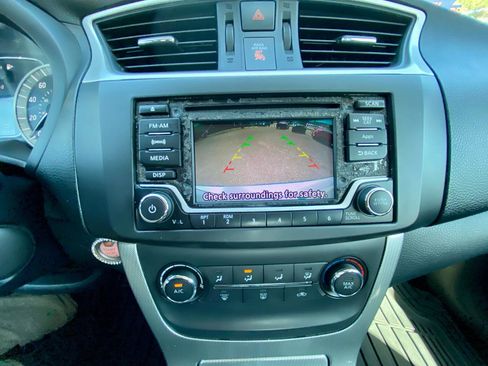 Used 2015 Nissan Sentra SR FWD image 16