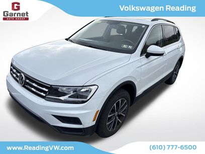 Used 2019 Volkswagen Tiguan SE w/ Panoramic Sunroof Package