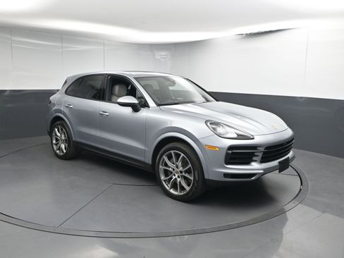 Certified 2022 Porsche Cayenne S image 26
