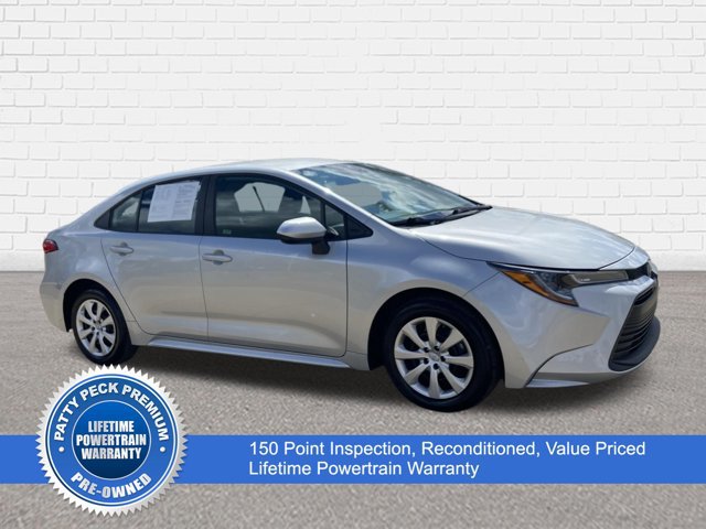 Used 2025 Toyota Corolla LE FWD image 1