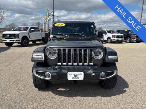 Used 2021 Jeep Wrangler Unlimited Sahara w/ Cold Weather Group AWD/4WD image 3