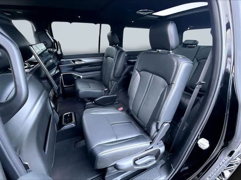 New 2026 Jeep Grand Wagoneer Limited image 13