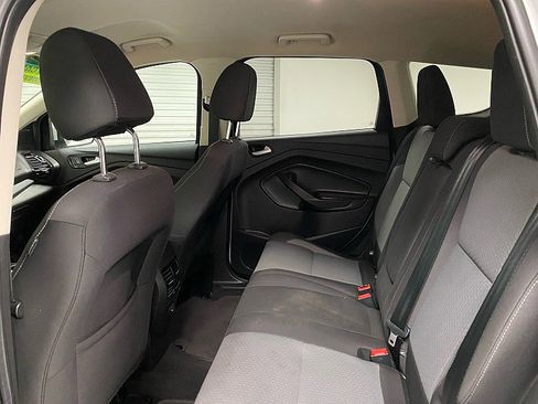 Used 2017 Ford Escape SE image 11