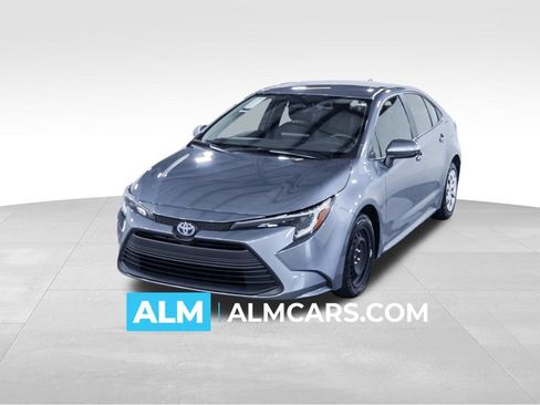 Used 2025 Toyota Corolla LE FWD image 1