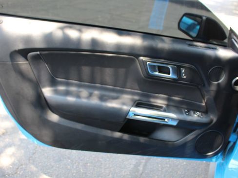 Used 2022 Ford Mustang GT w/ Equipment Group 301A RWD image 9