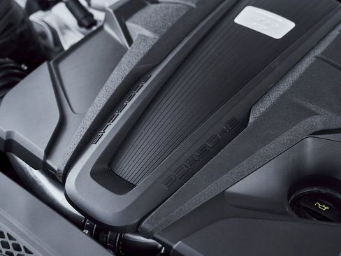 Used 2025 Porsche Macan GTS image 18