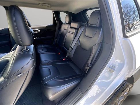 Used 2019 Jeep Cherokee Trailhawk w/ Comfort/Convenience Group image 22