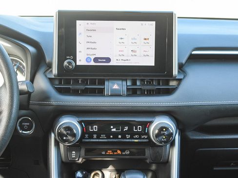 Used 2025 Toyota RAV4 XLE image 14