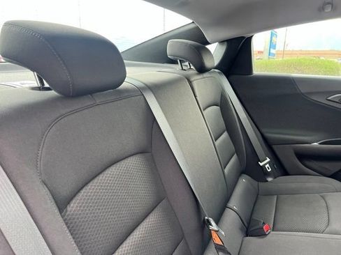 Used 2023 Chevrolet Malibu LS FWD image 31