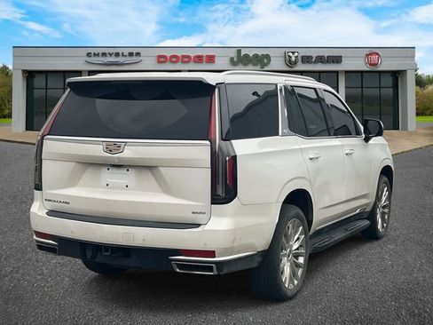 Used 2023 Cadillac Escalade Premium Luxury w/ Performance Package image 3