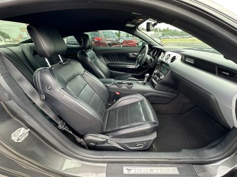 Used 2016 Ford Mustang Premium RWD image 13