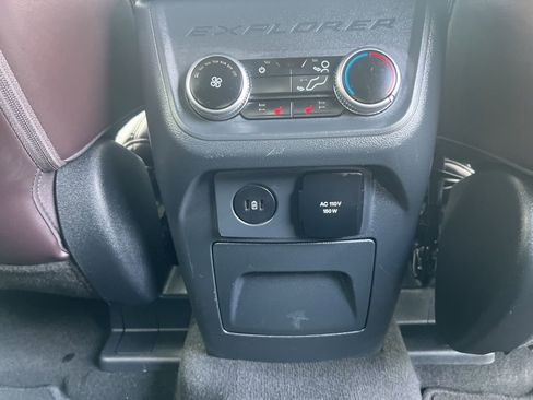 Used 2025 Ford Explorer Platinum w/ LUX Leather Package image 37