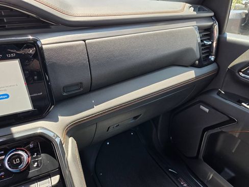 Used 2024 GMC Sierra 2500 AT4 AWD/4WD image 25