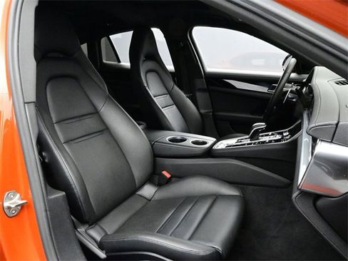 Certified 2022 Porsche Panamera 4 Platinum Edition image 18